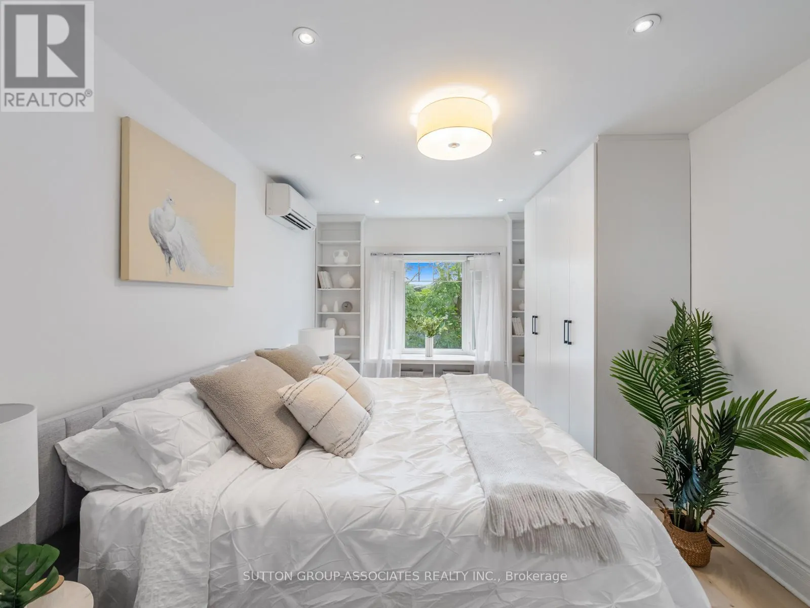 35 ROSEHEATH AVENUE