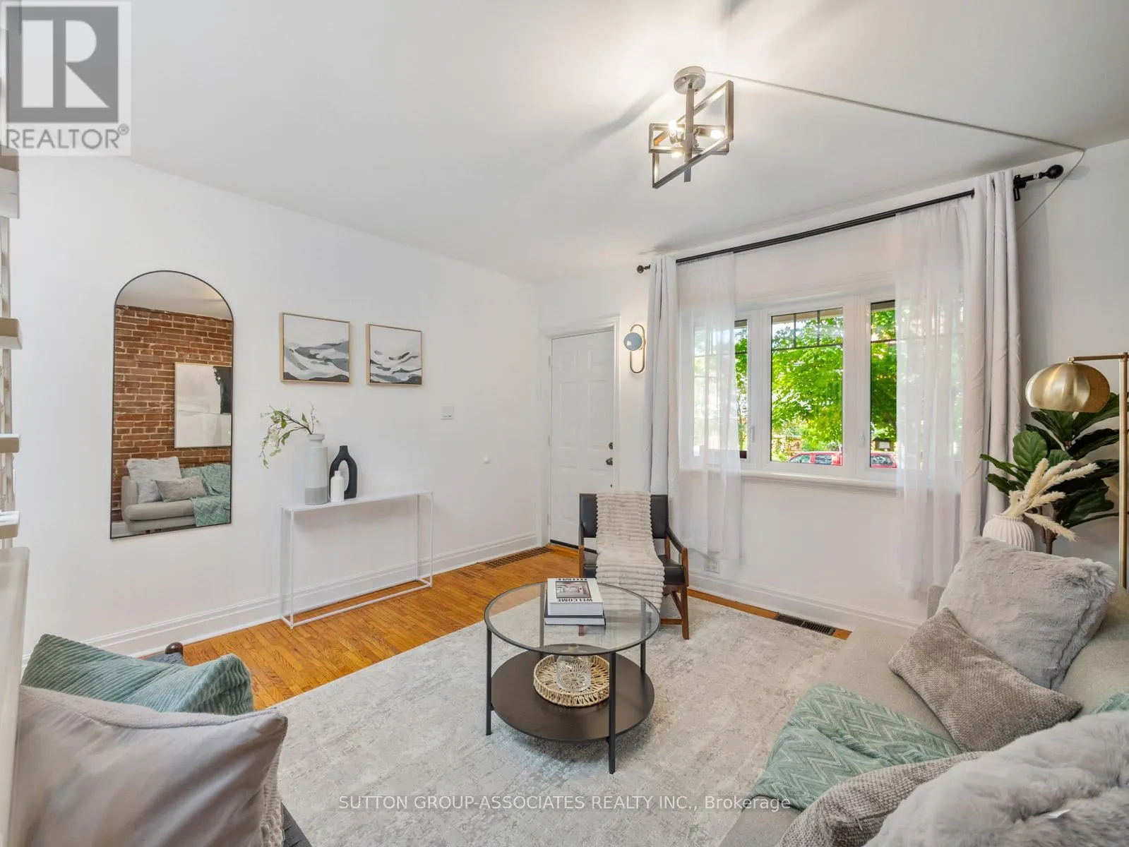 35 ROSEHEATH AVENUE