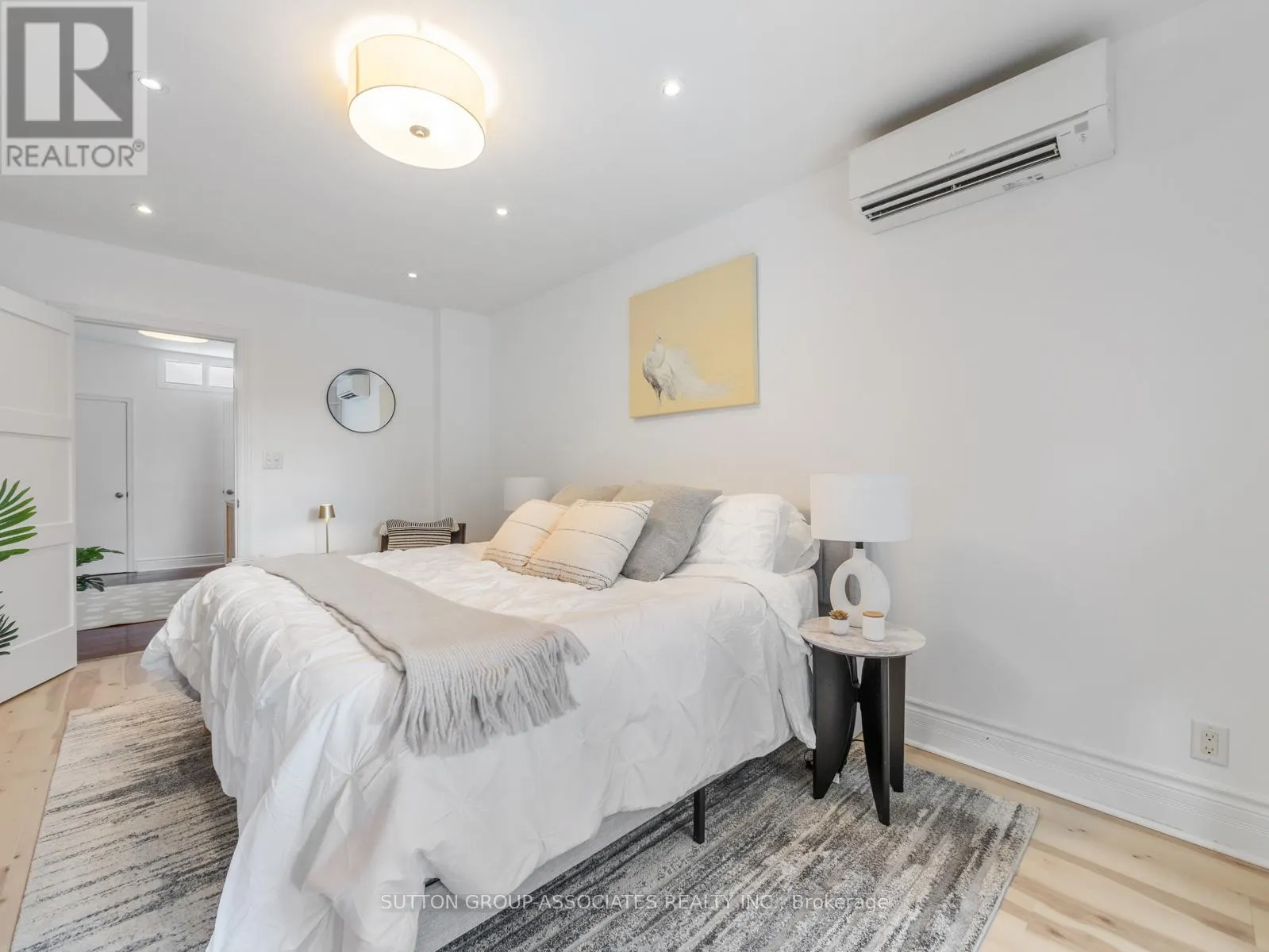 35 ROSEHEATH AVENUE