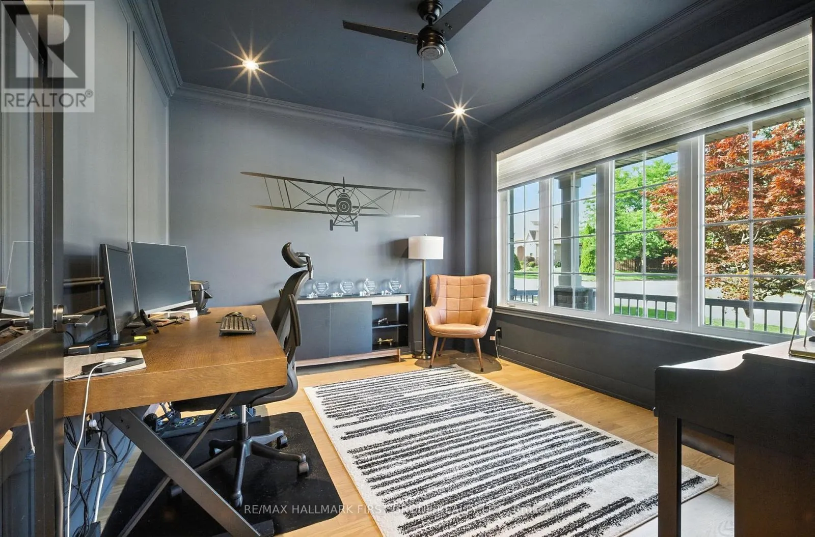 2318 CANTERBURY CRESCENT
