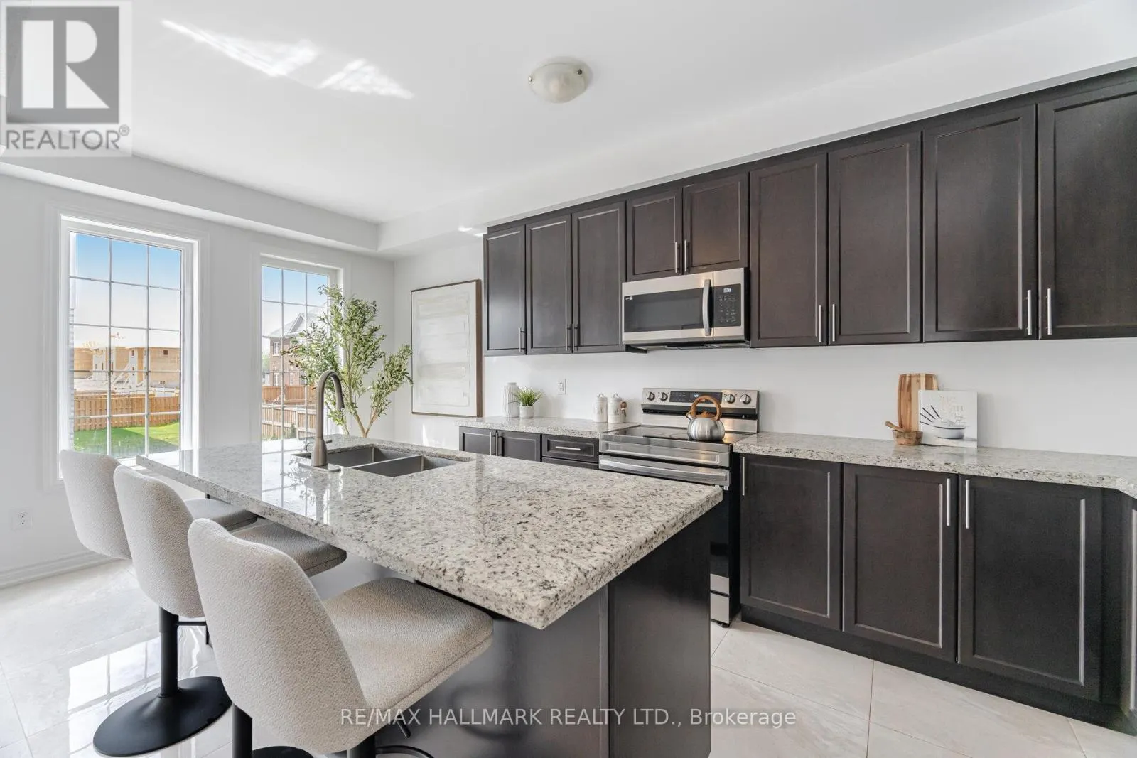 148 HONEY CRISP LANE