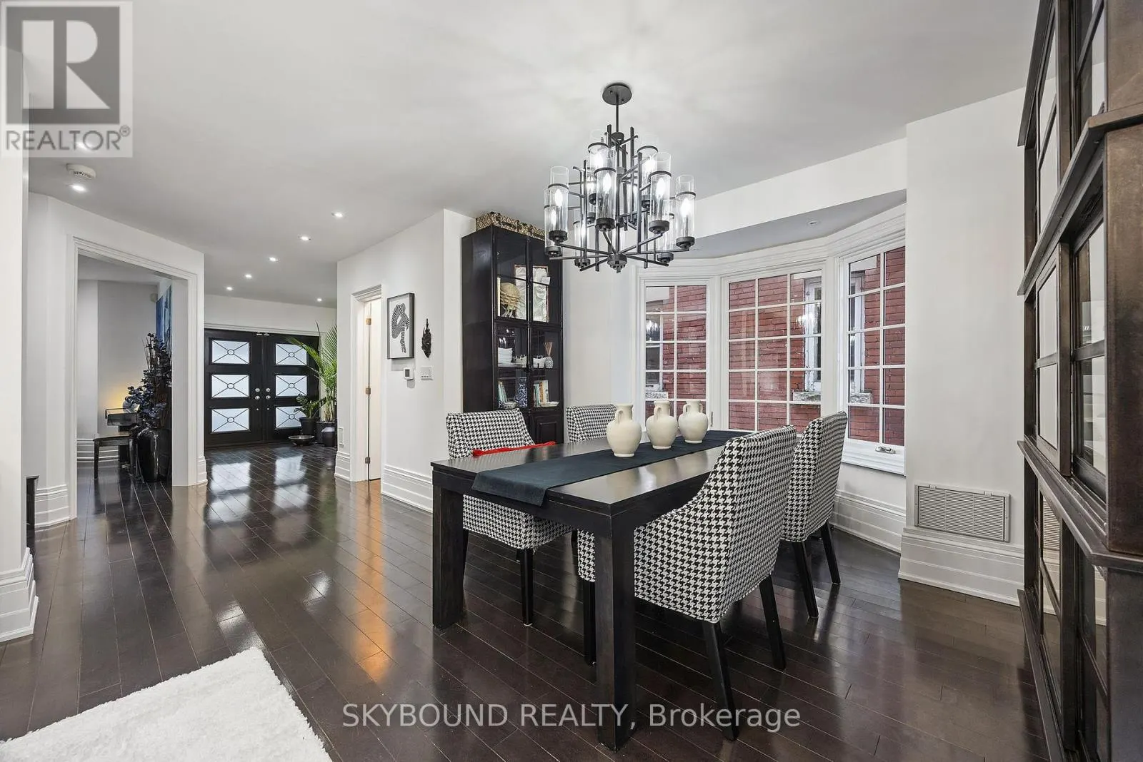 20 FAIRVIEW BOULEVARD