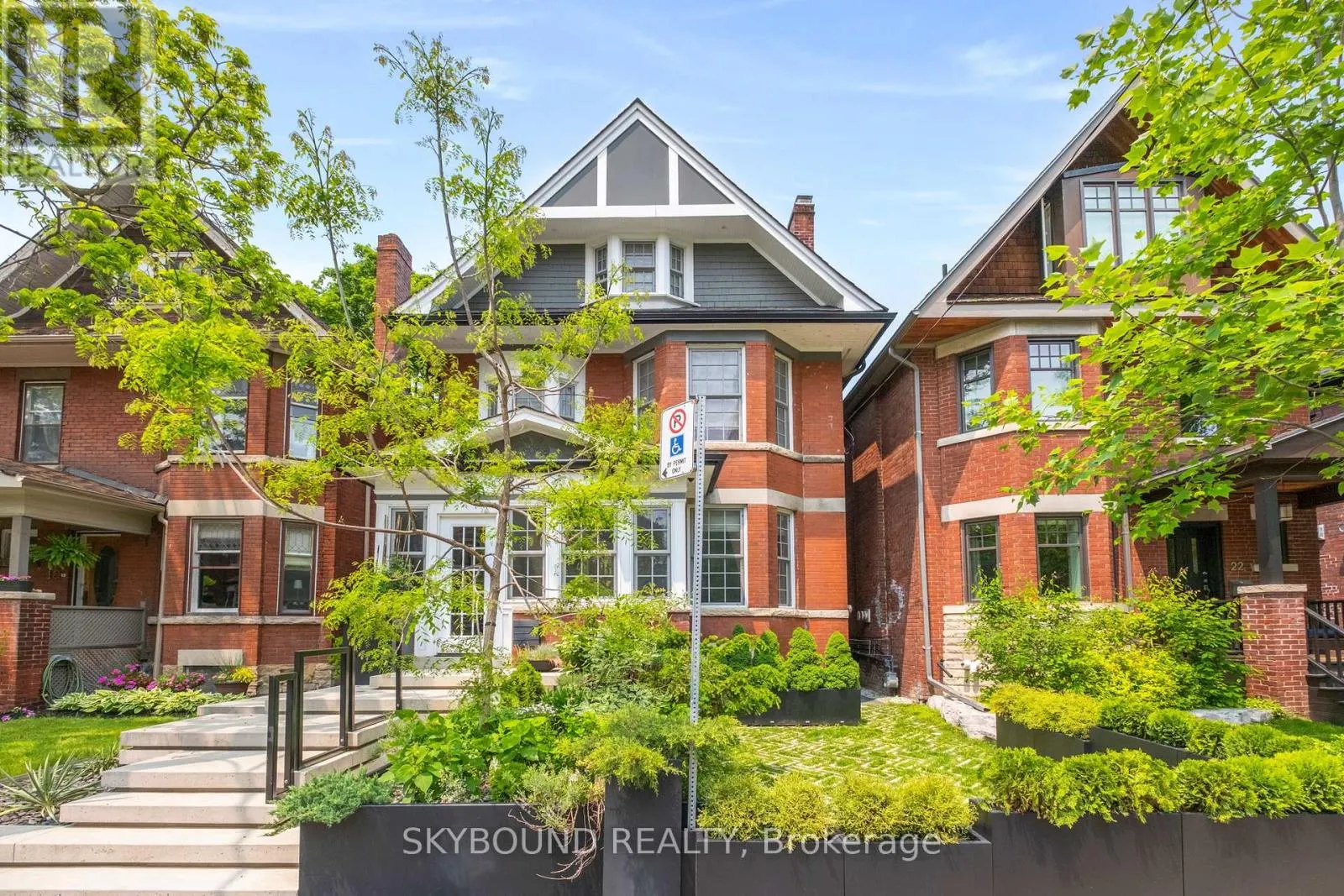 20 FAIRVIEW BOULEVARD