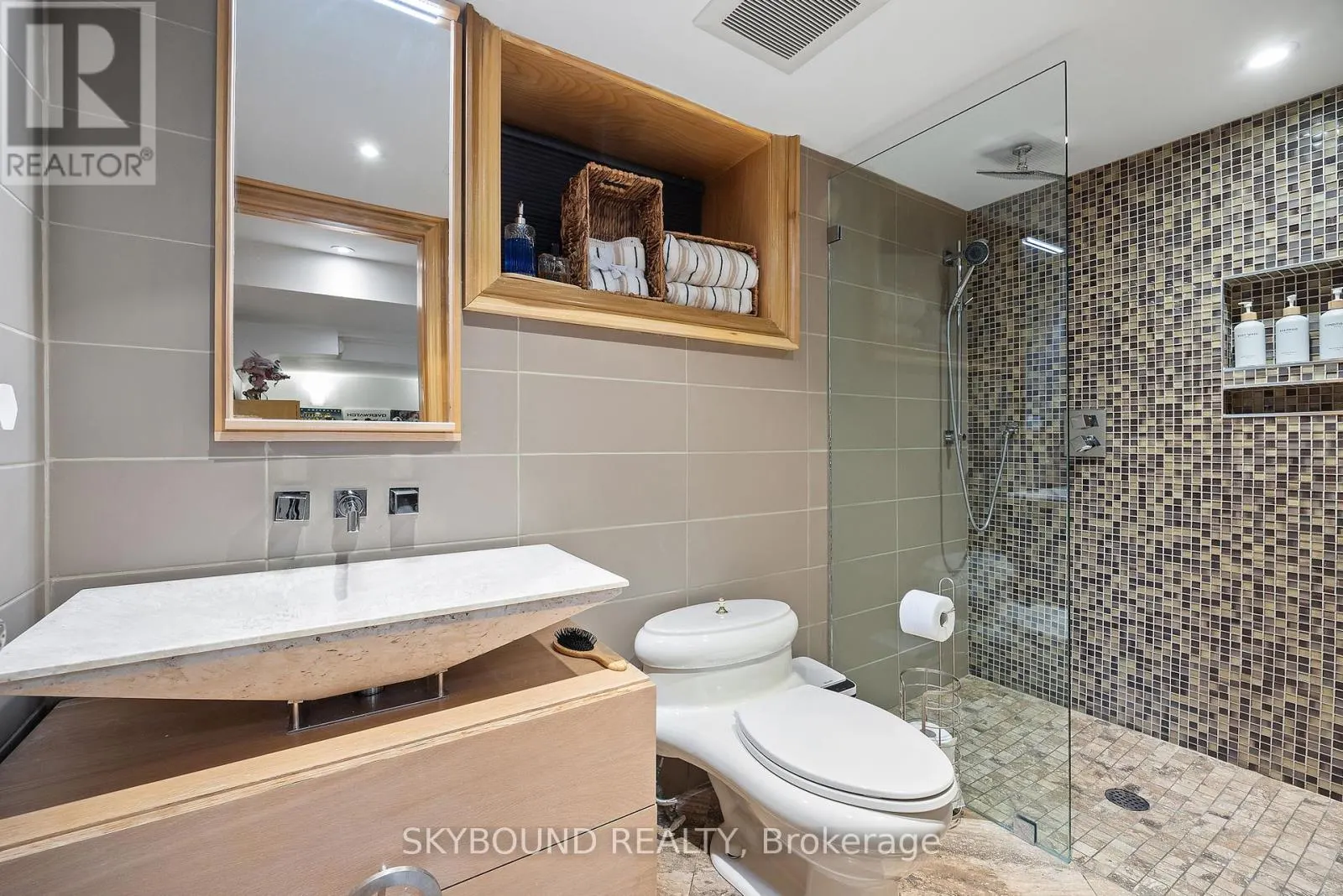 20 FAIRVIEW BOULEVARD