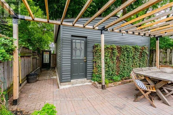 LOWER - 736 WOODBINE AVENUE