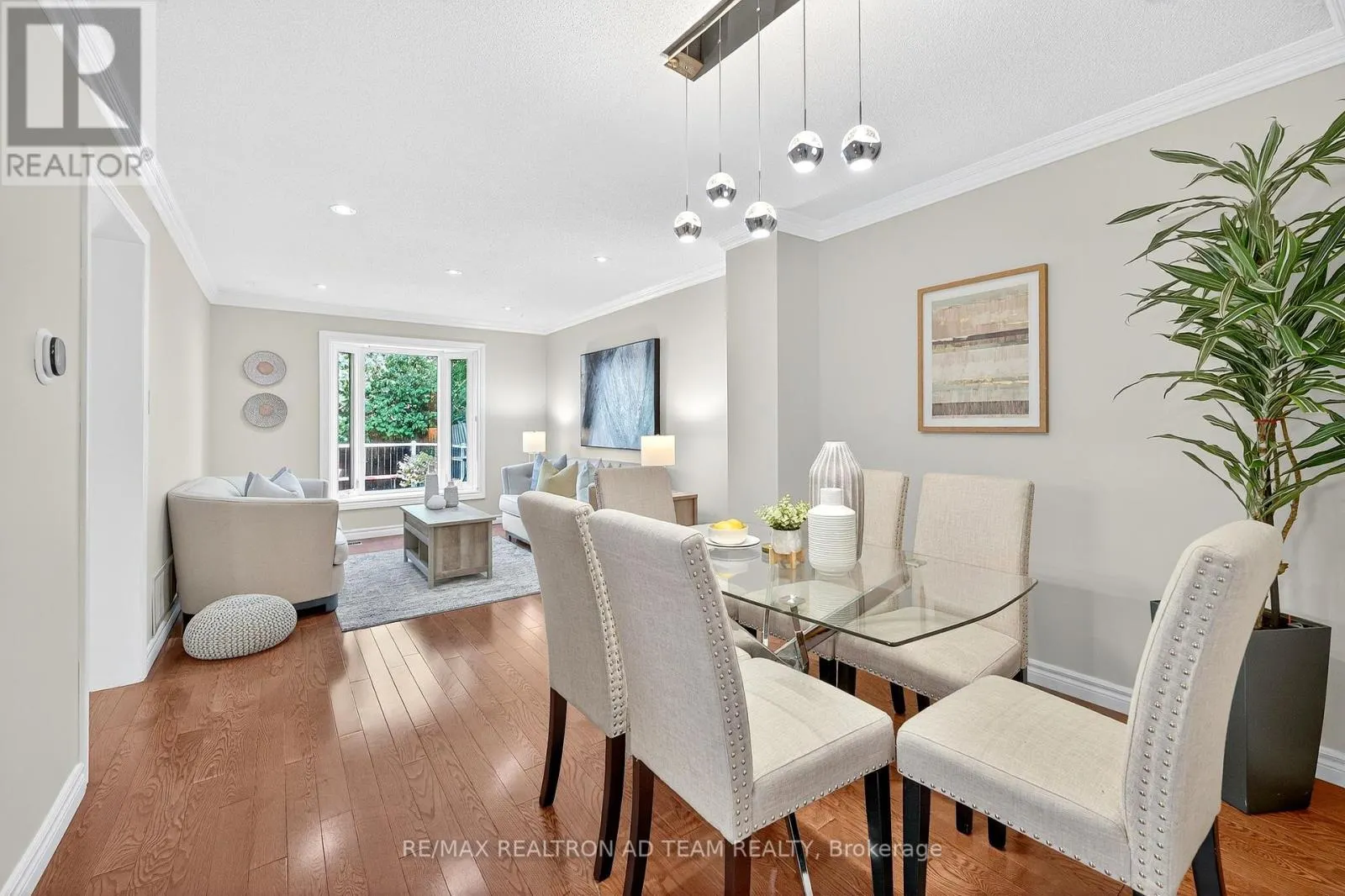 1303 REDWOOD LANE
