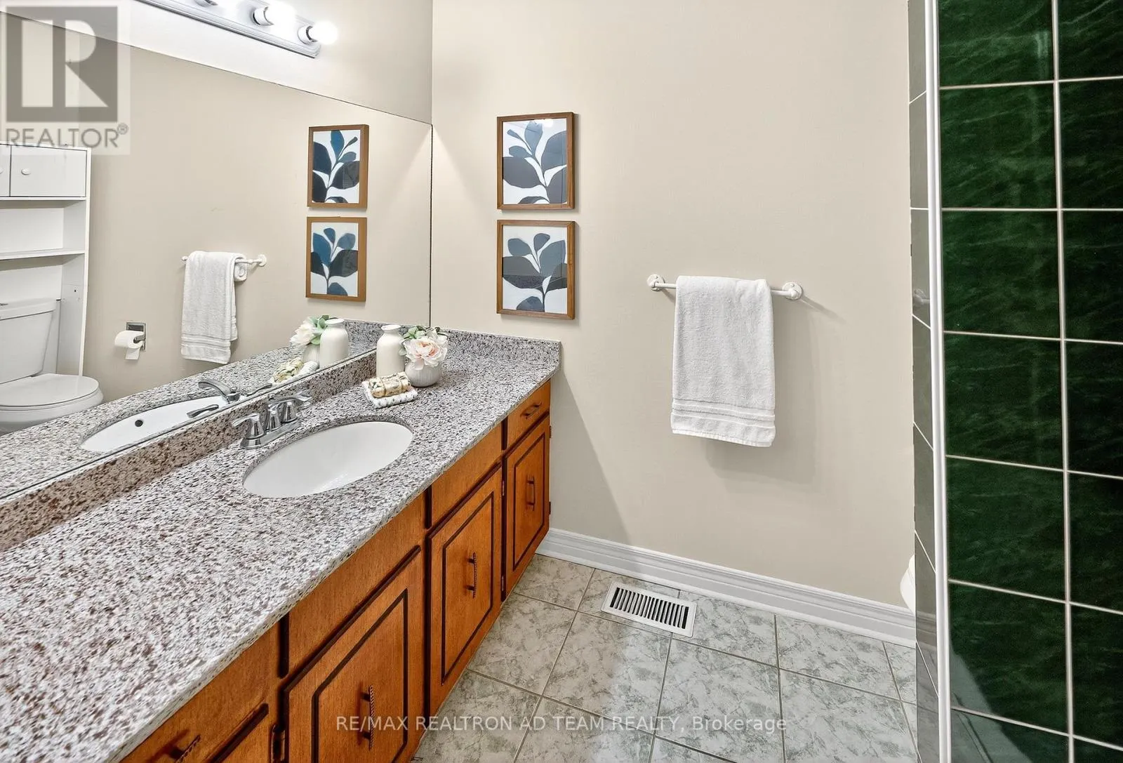 1303 REDWOOD LANE