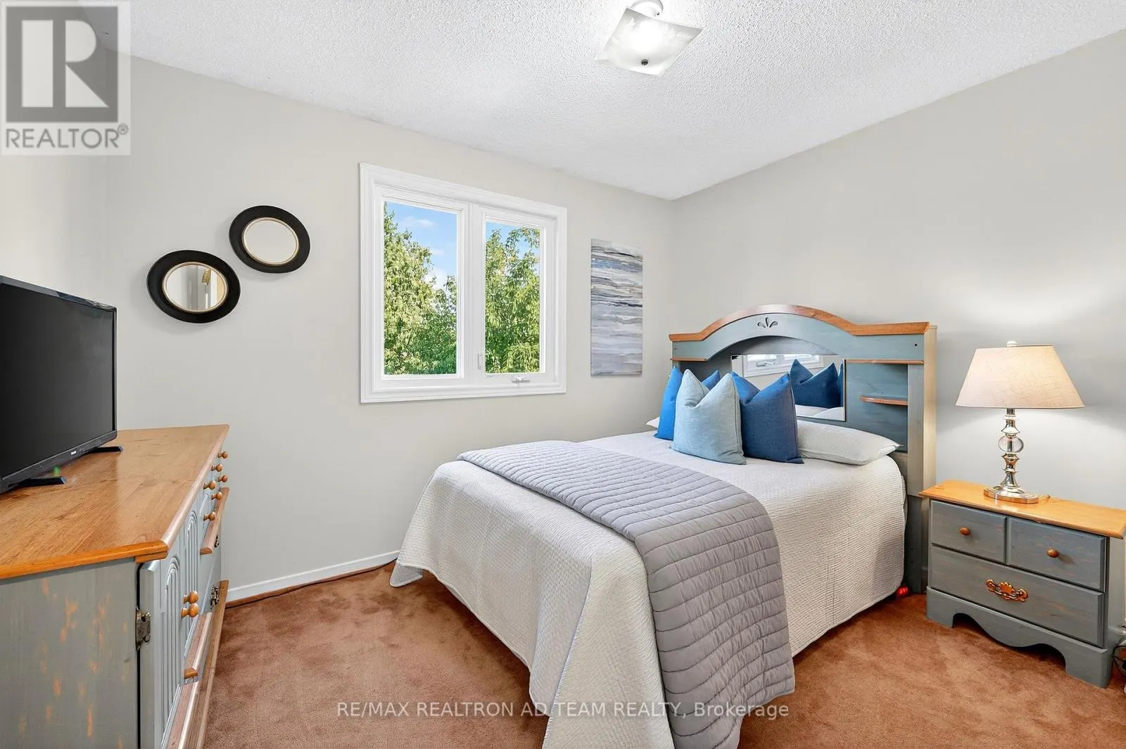 1303 REDWOOD LANE