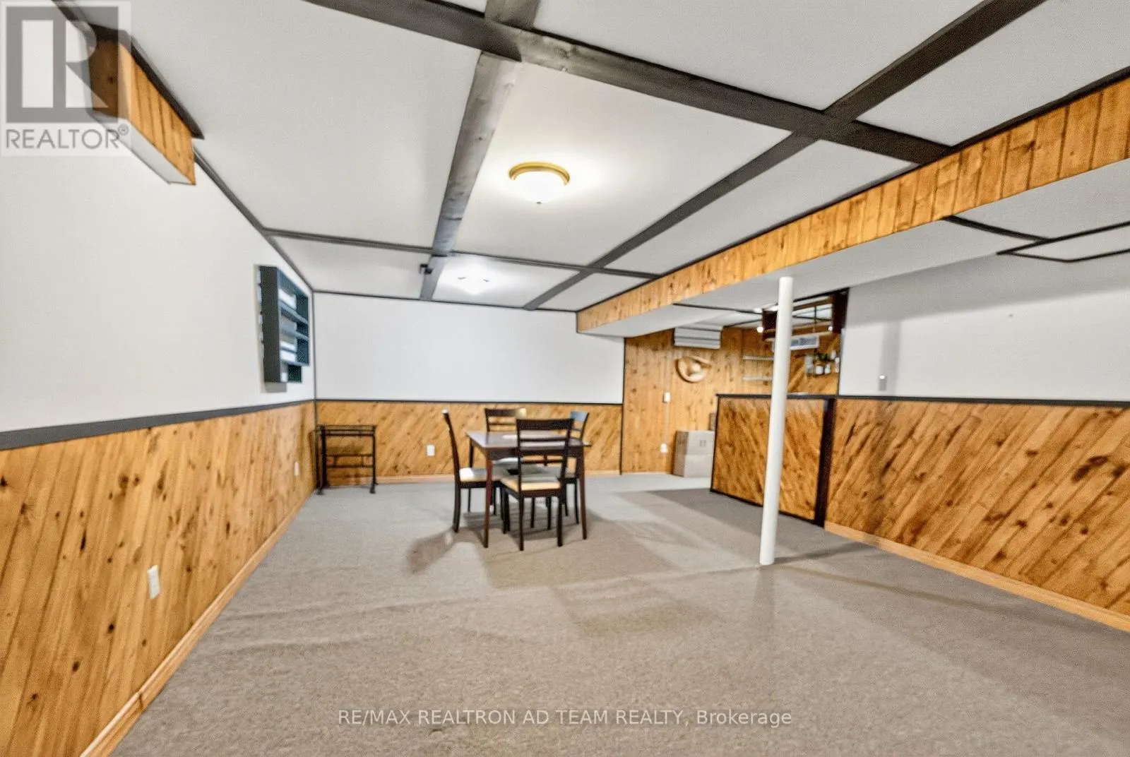 1303 REDWOOD LANE