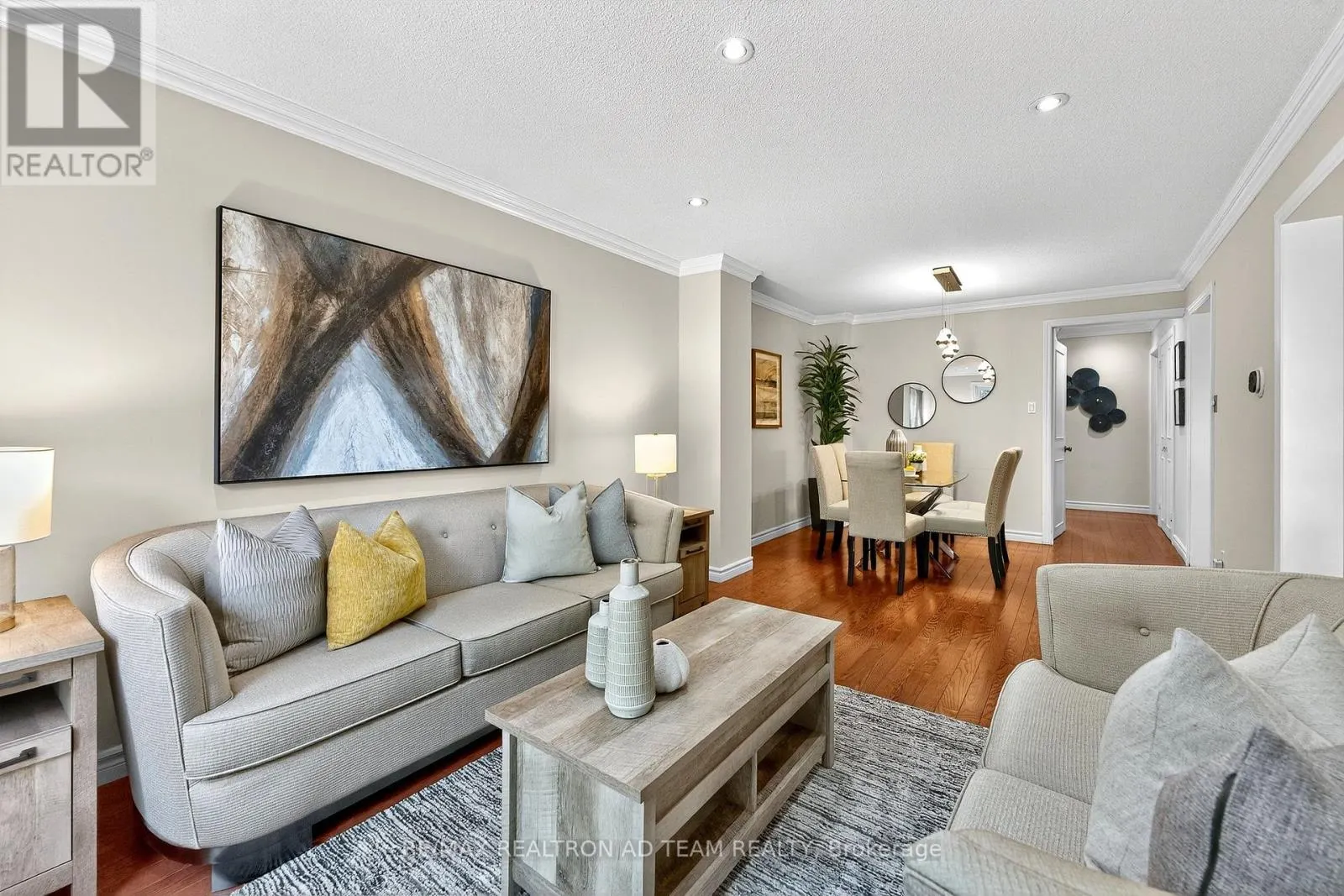 1303 REDWOOD LANE