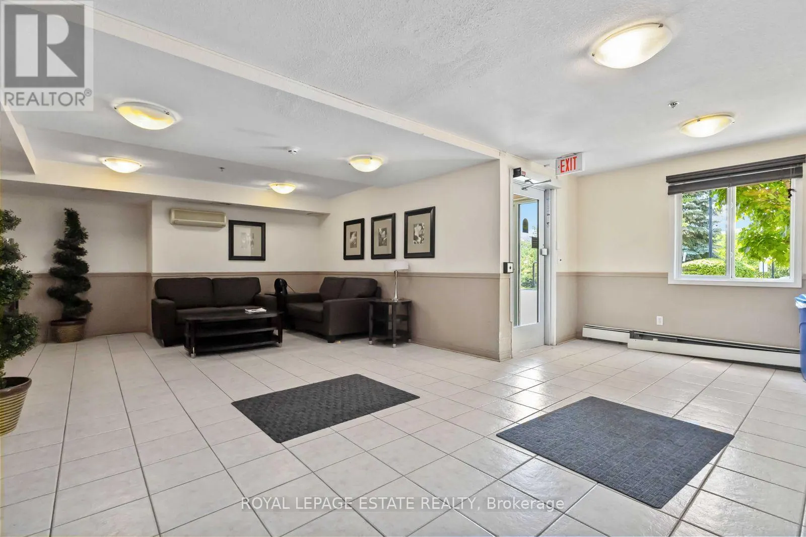325 - 684 WARDEN AVENUE