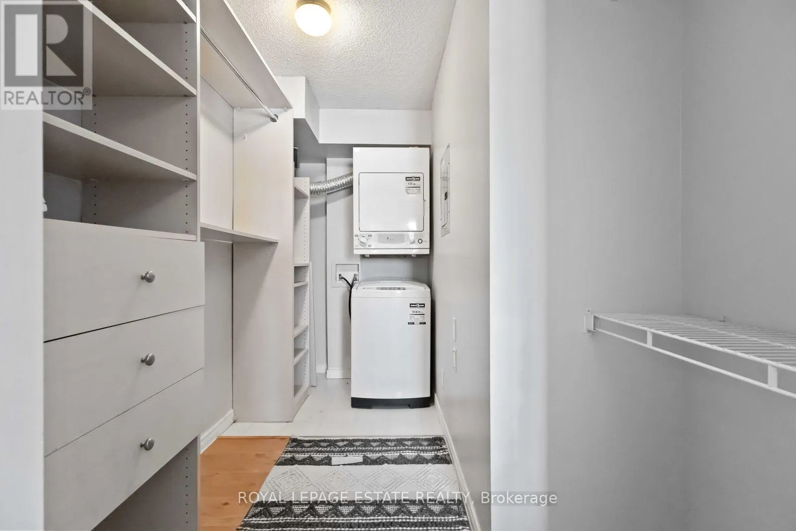 325 - 684 WARDEN AVENUE