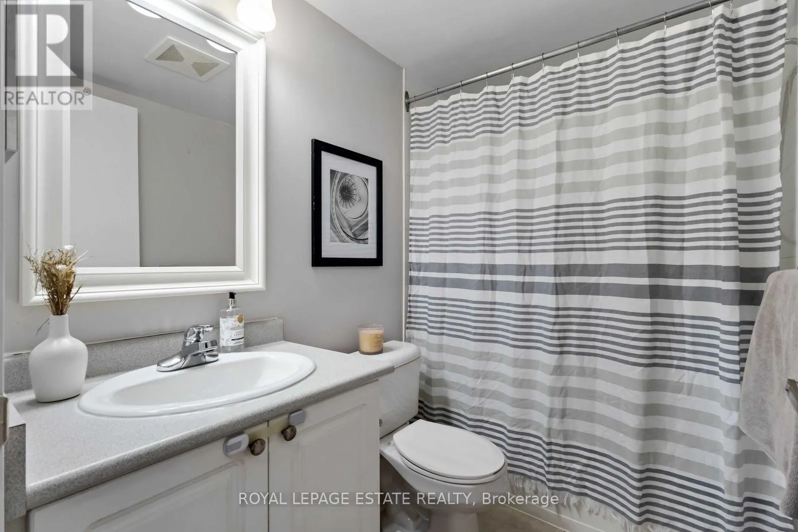 325 - 684 WARDEN AVENUE
