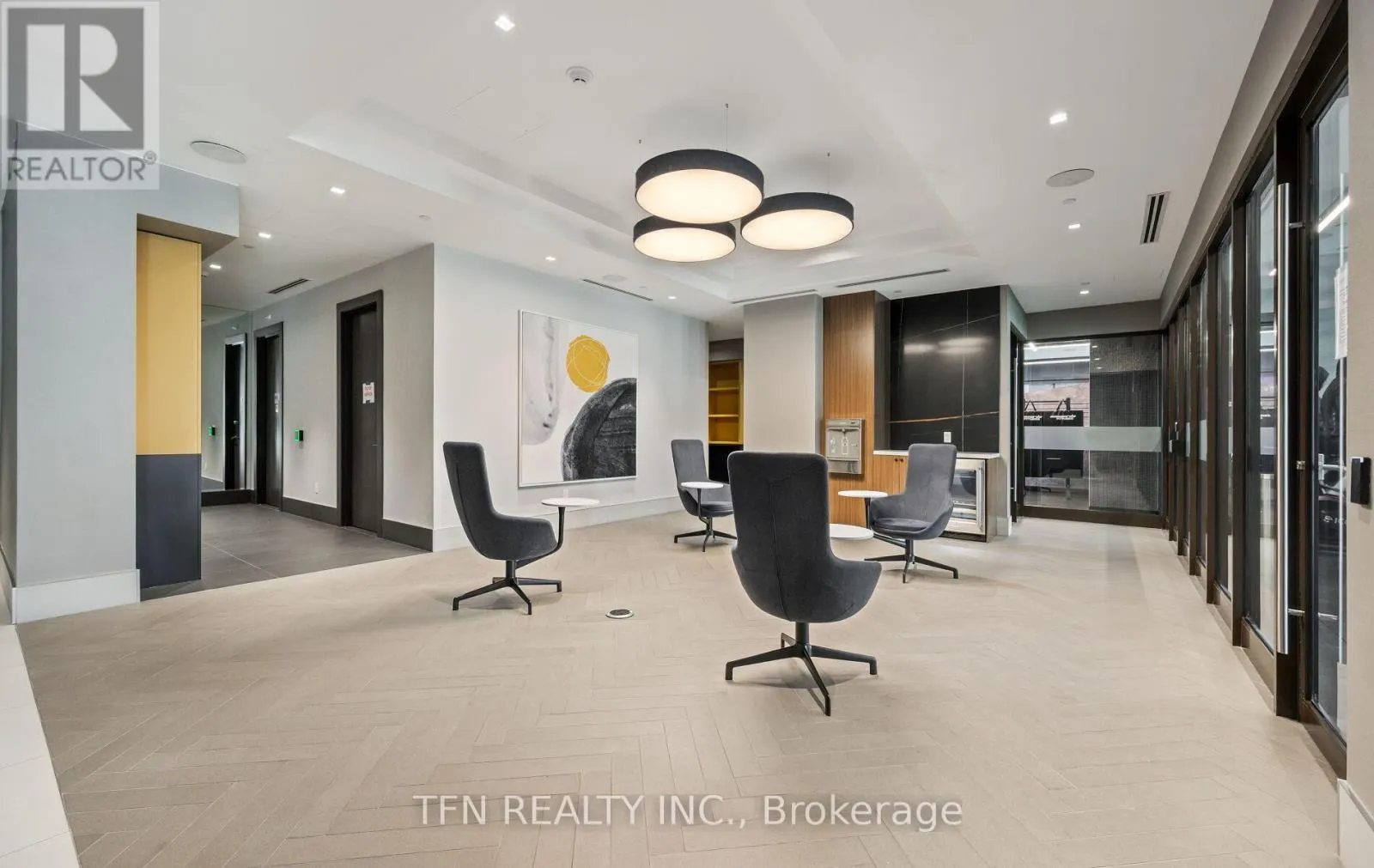 219 - 2550 SIMCOE STREET N