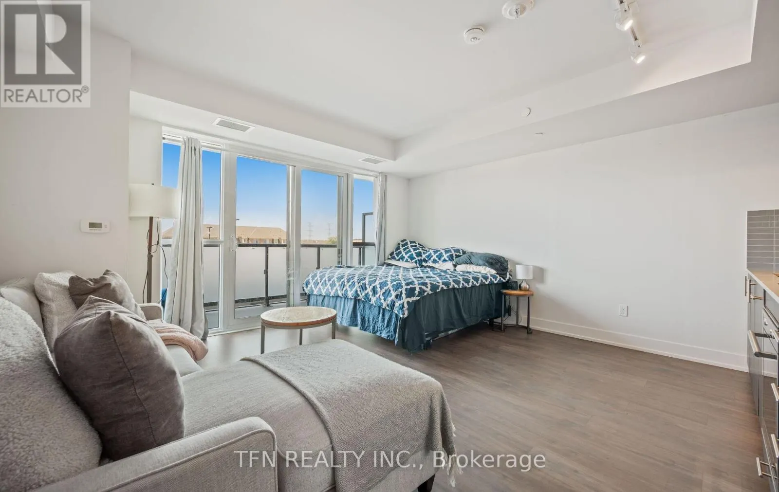 219 - 2550 SIMCOE STREET N