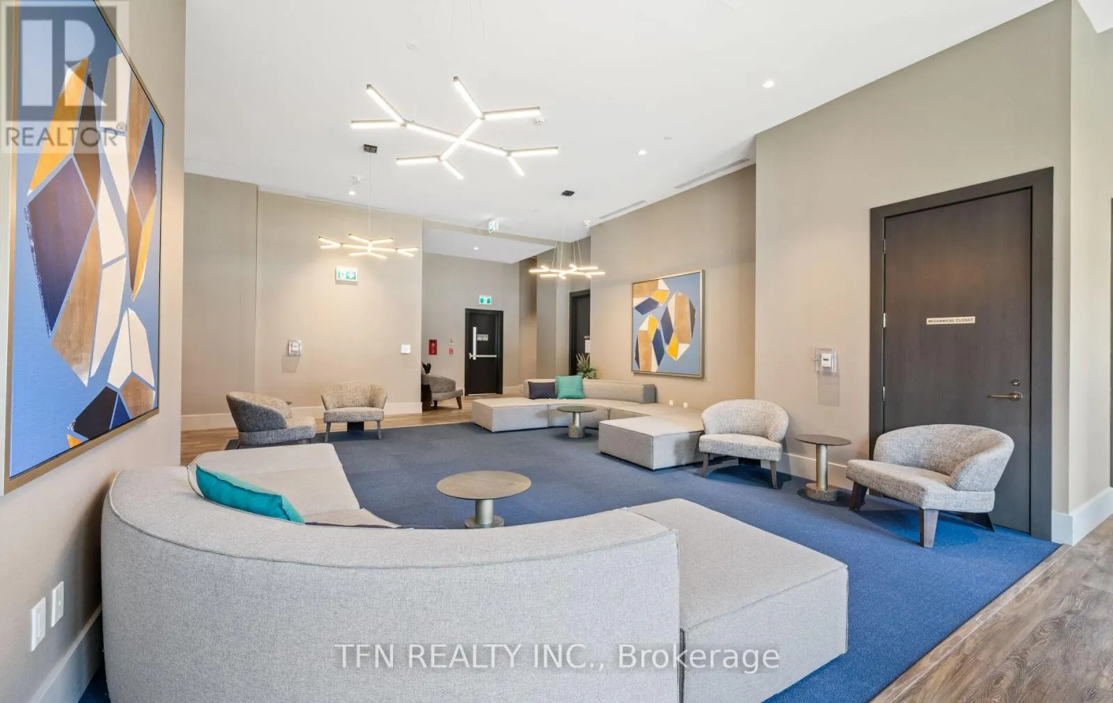 219 - 2550 SIMCOE STREET N