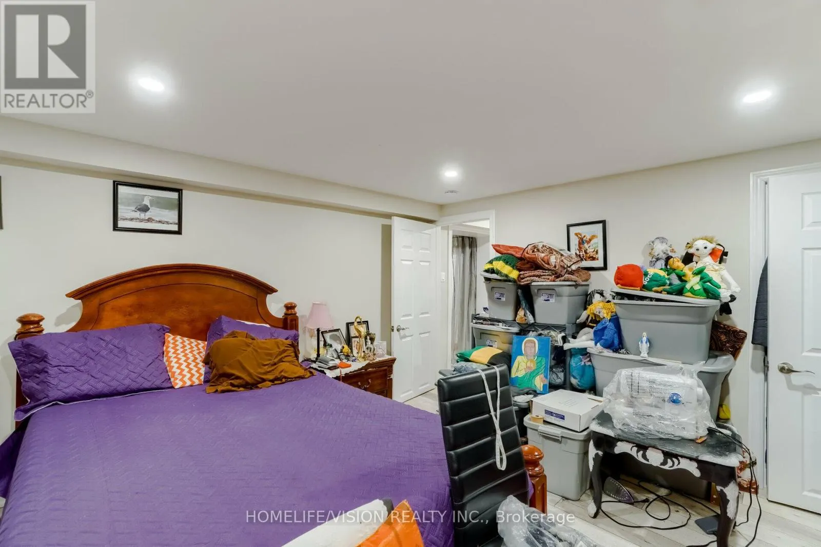 44 ARMITAGE DRIVE