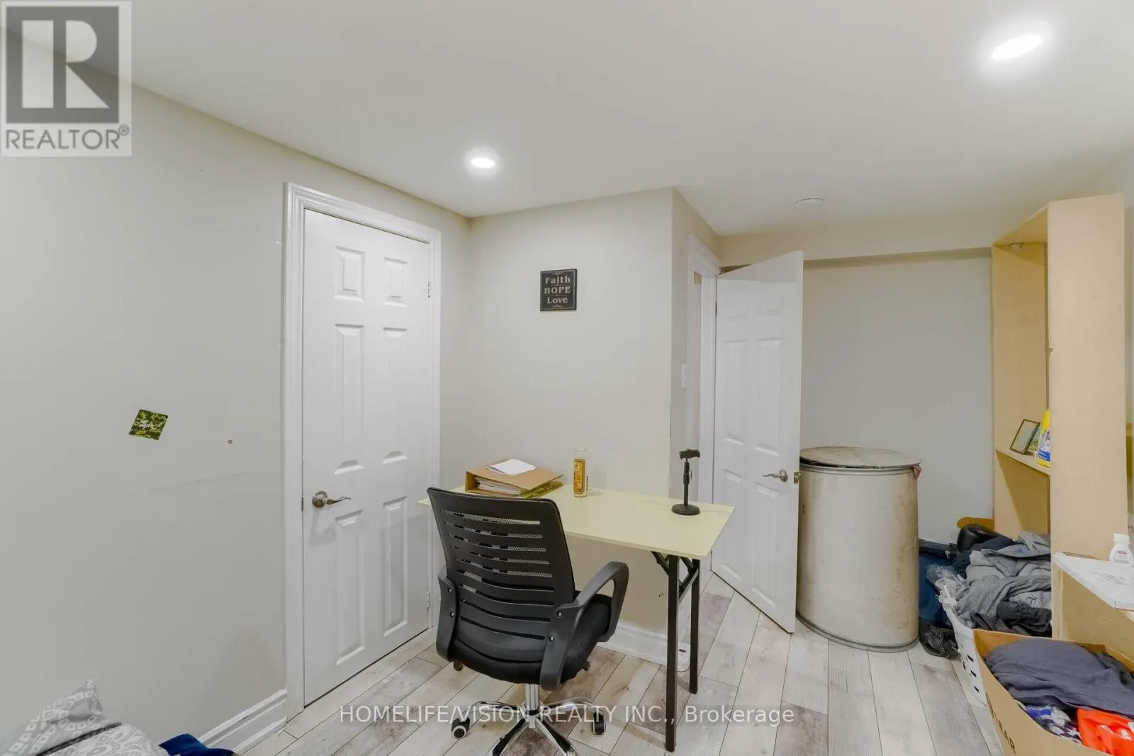 44 ARMITAGE DRIVE