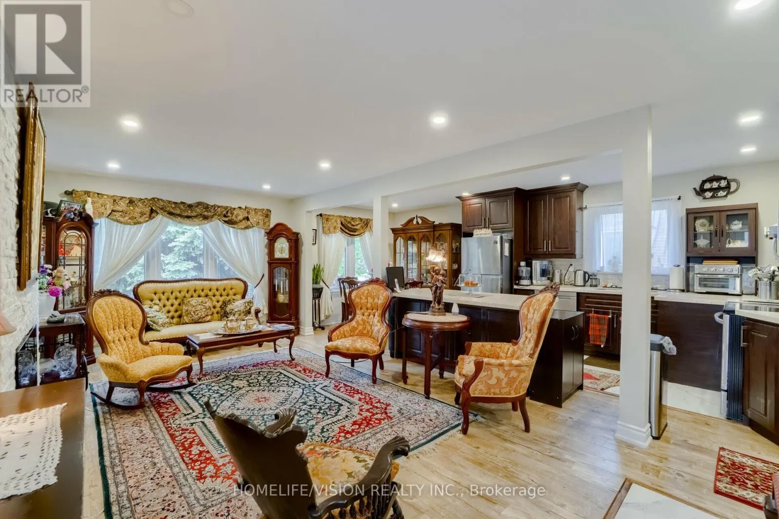 44 ARMITAGE DRIVE