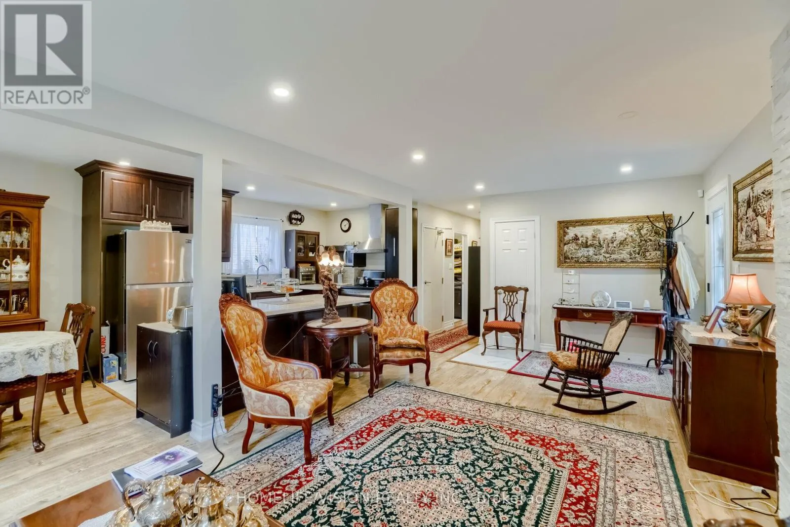 44 ARMITAGE DRIVE