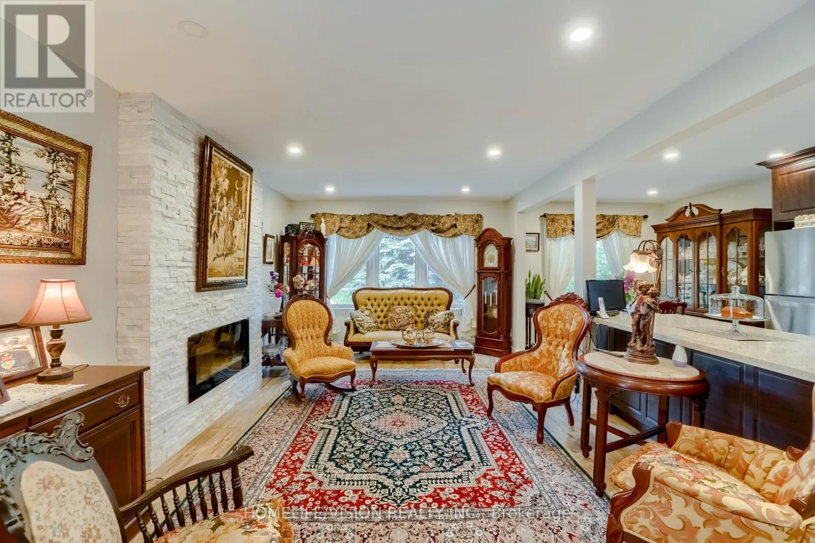 44 ARMITAGE DRIVE