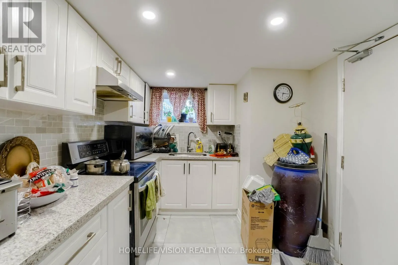 44 ARMITAGE DRIVE