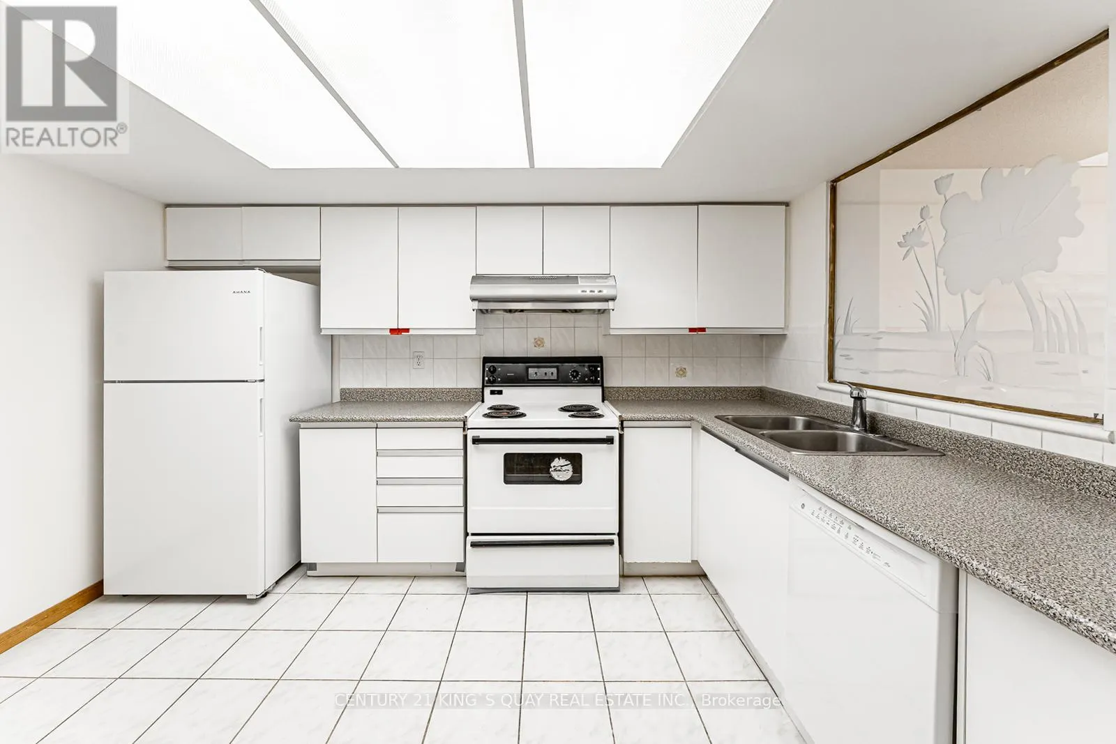 401 - 350 ALTON TOWERS CIRCLE