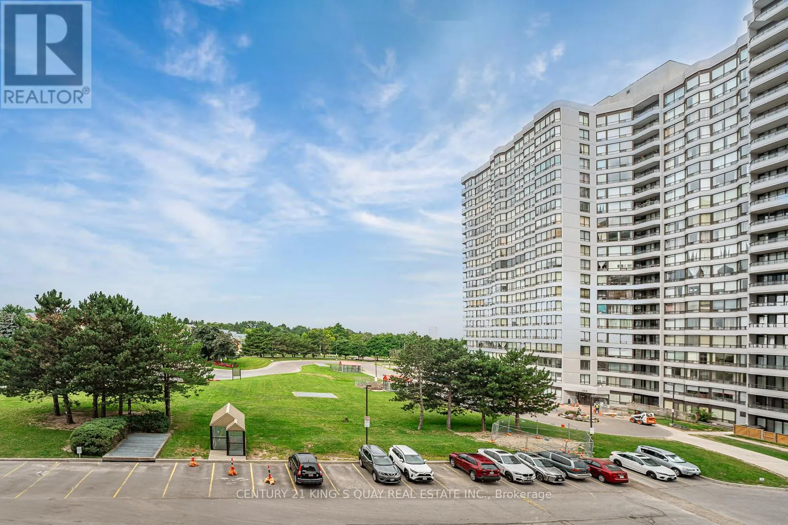 401 - 350 ALTON TOWERS CIRCLE
