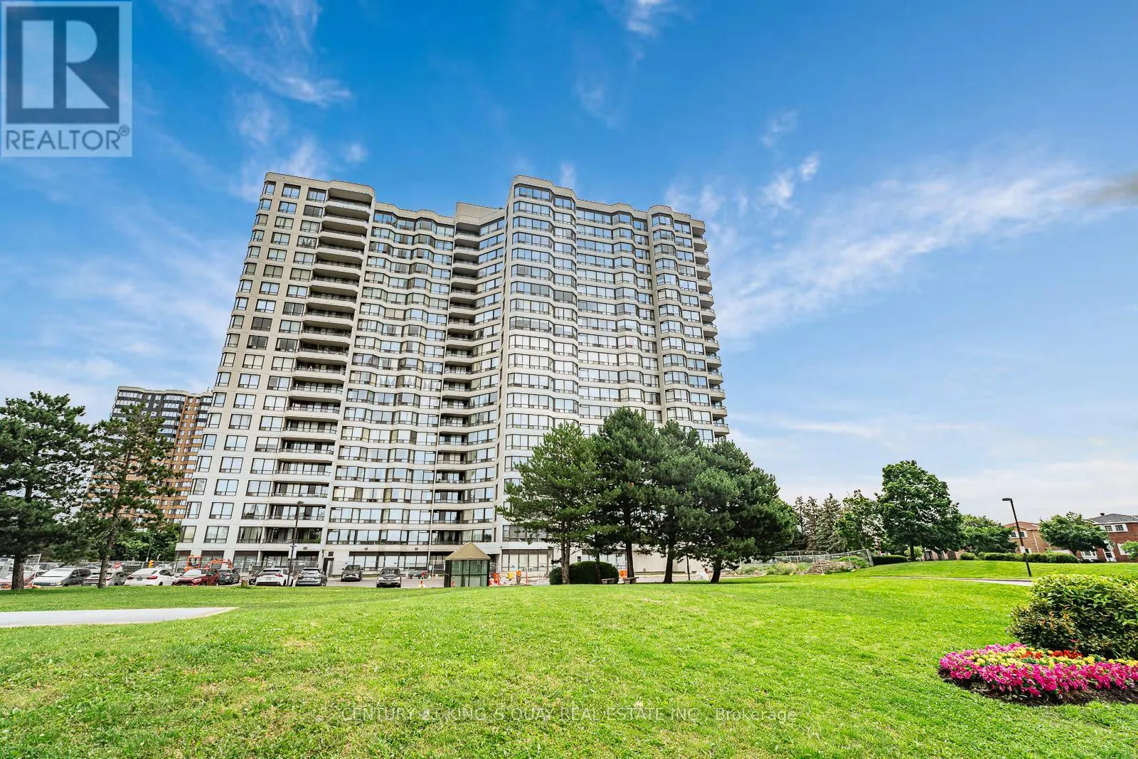 401 - 350 ALTON TOWERS CIRCLE