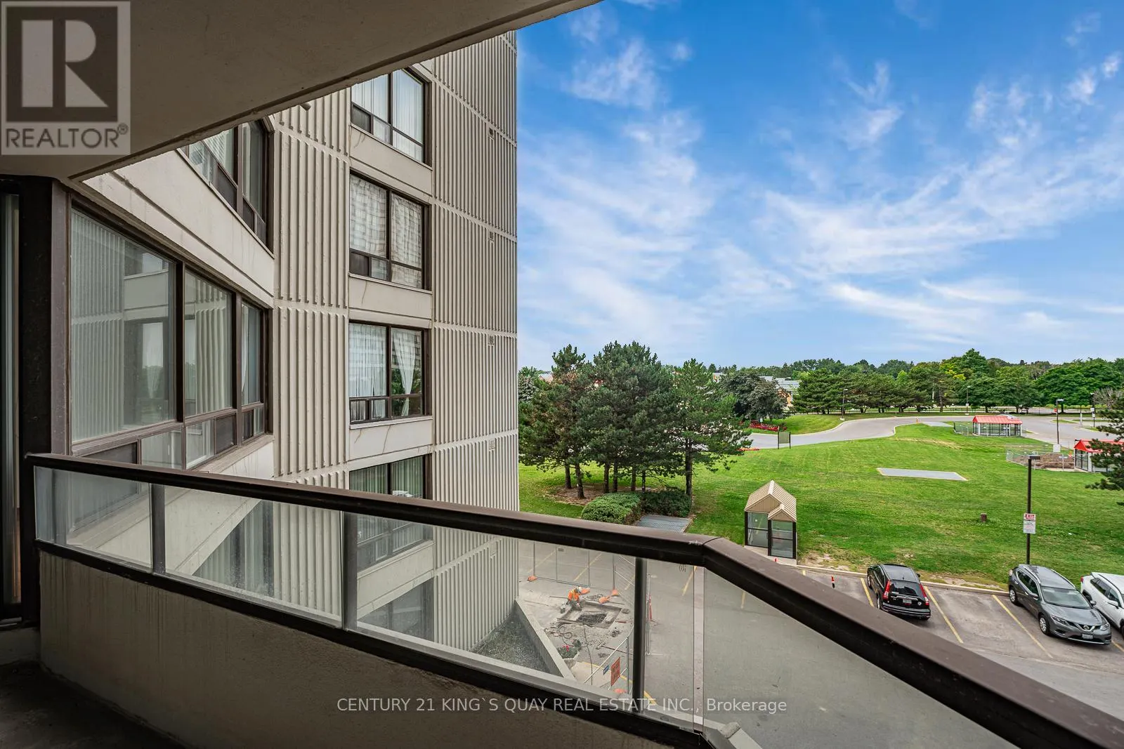 401 - 350 ALTON TOWERS CIRCLE