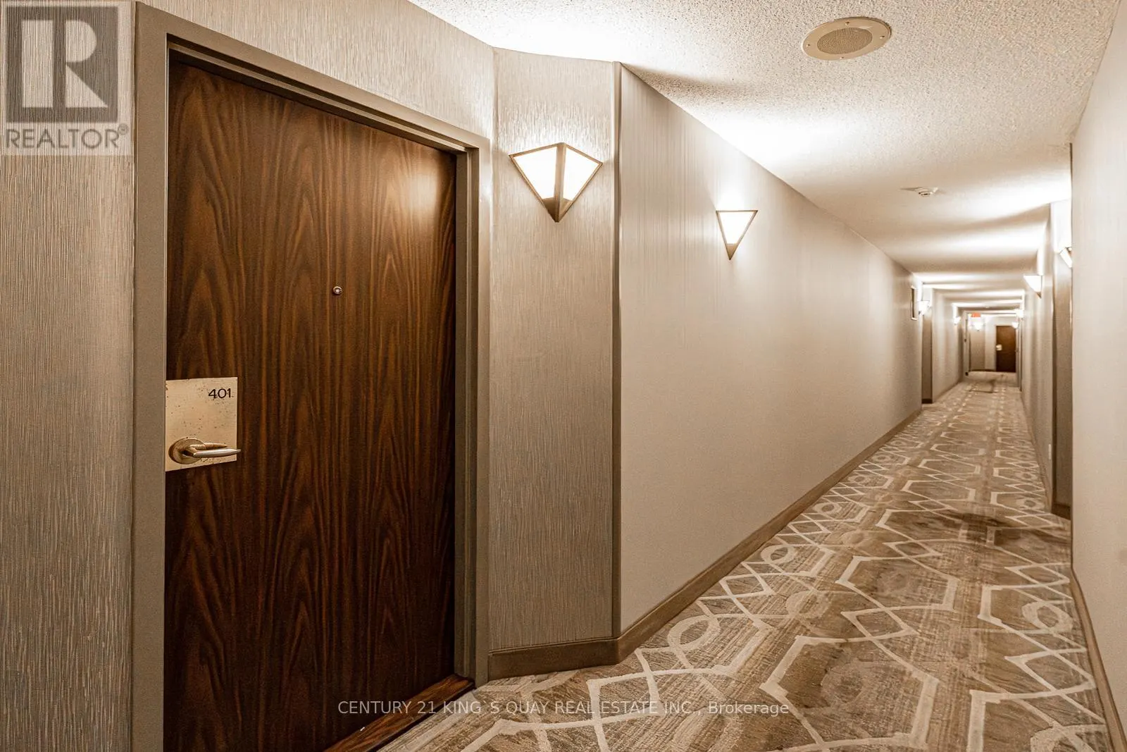 401 - 350 ALTON TOWERS CIRCLE