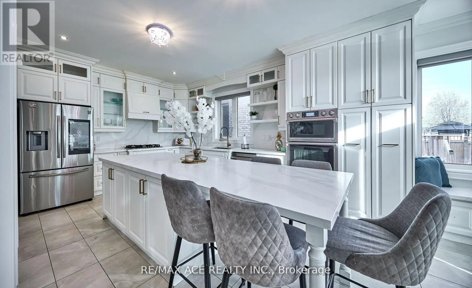 1912 CASTLEPOINT DRIVE