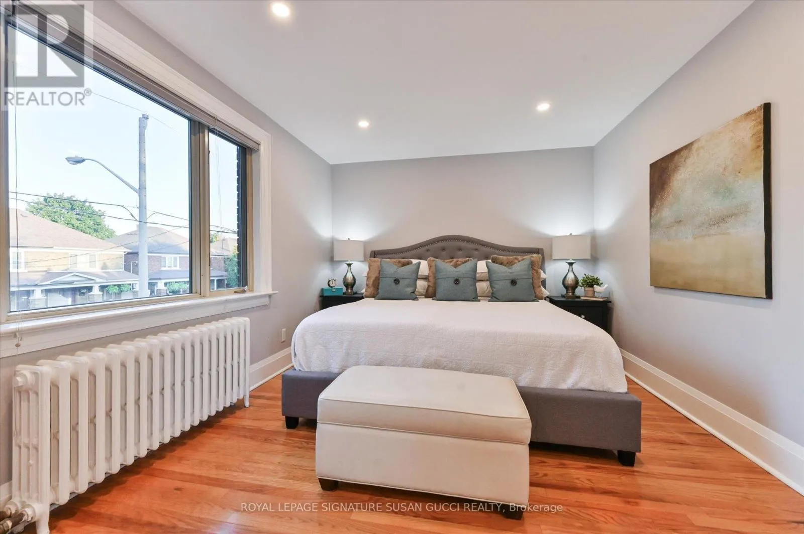 156 LINSMORE CRESCENT