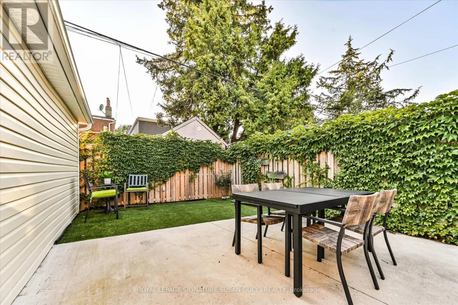 156 LINSMORE CRESCENT