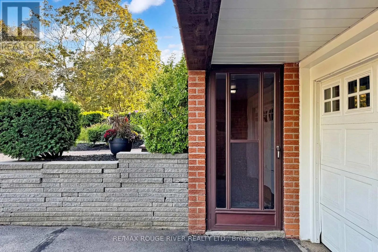 16 HAVILAND DRIVE