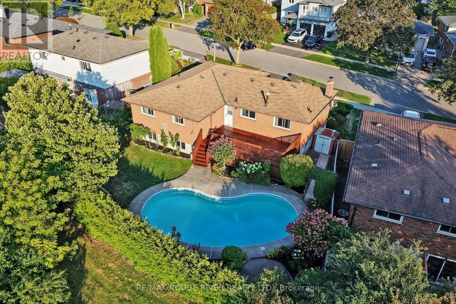 16 HAVILAND DRIVE
