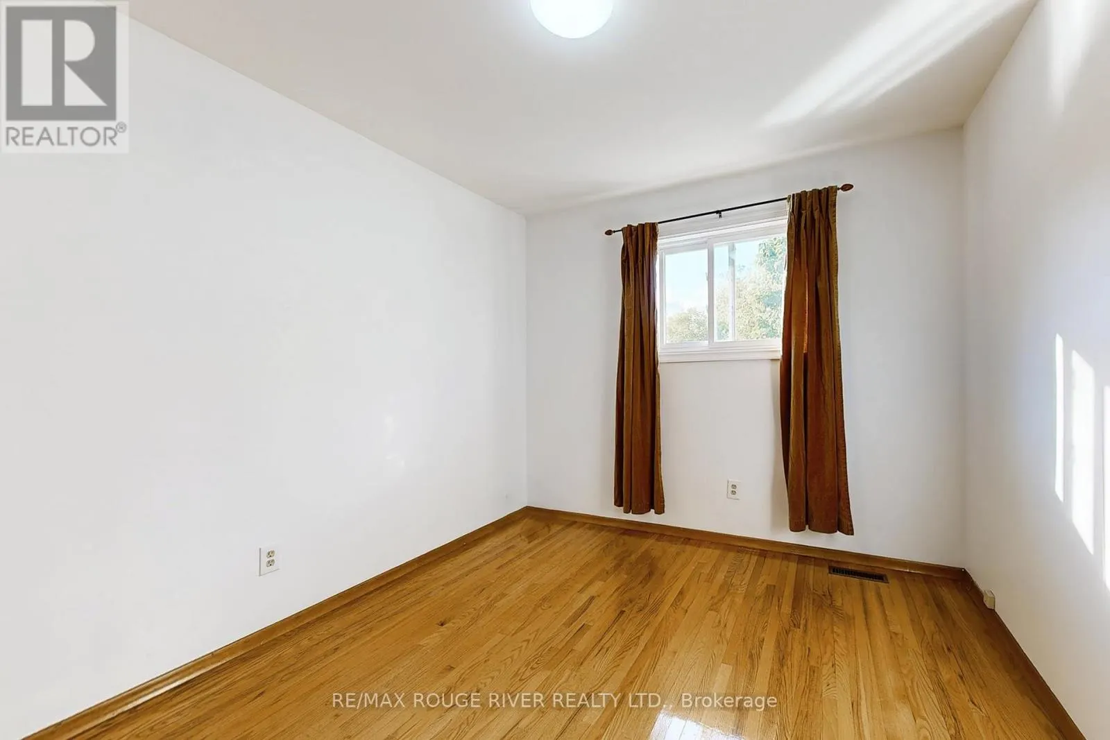 16 HAVILAND DRIVE