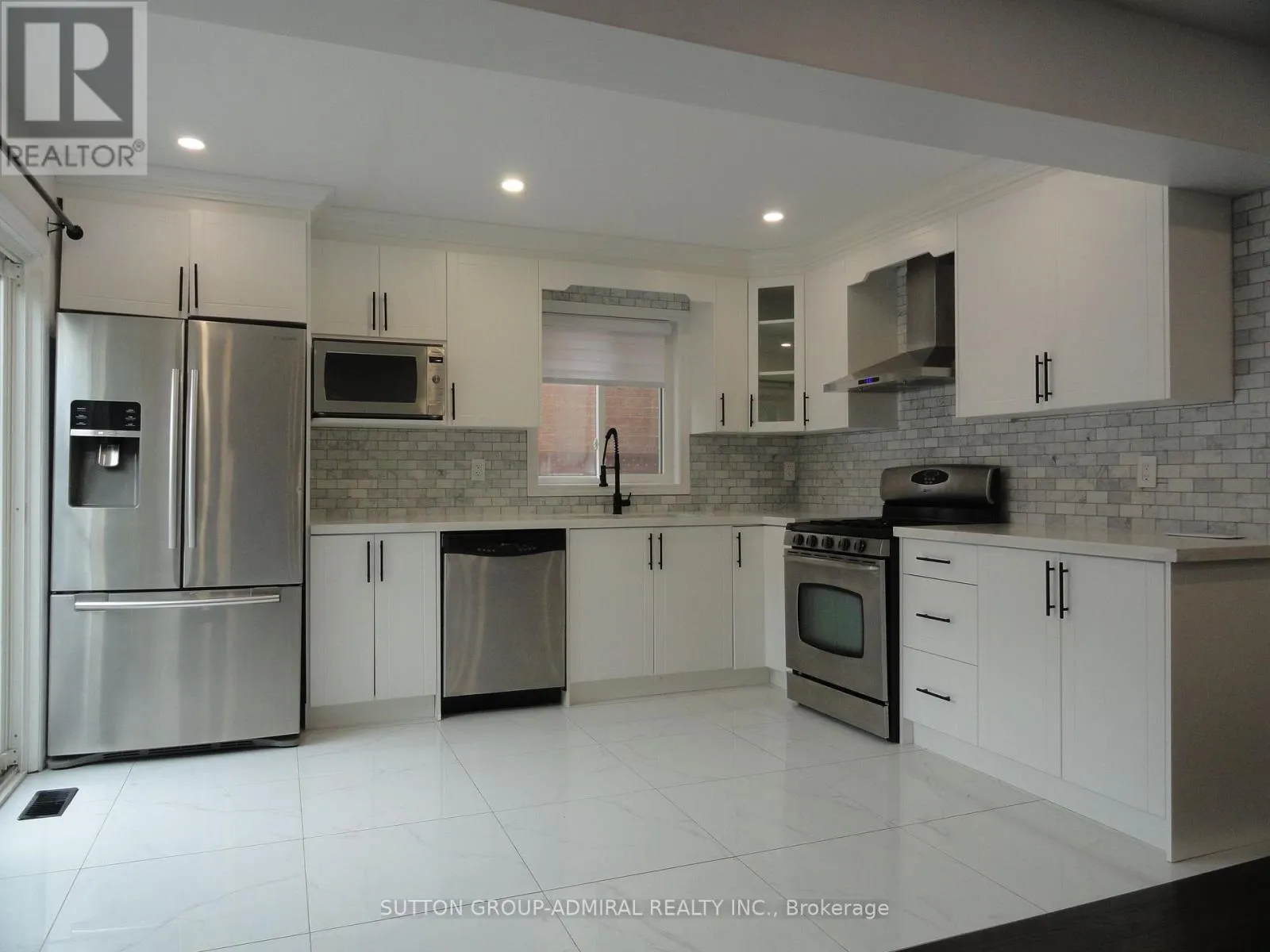 81 TRUMPETER STREET