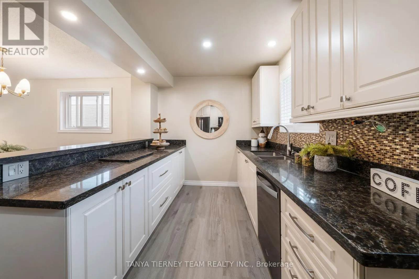728 BERMUDA AVENUE