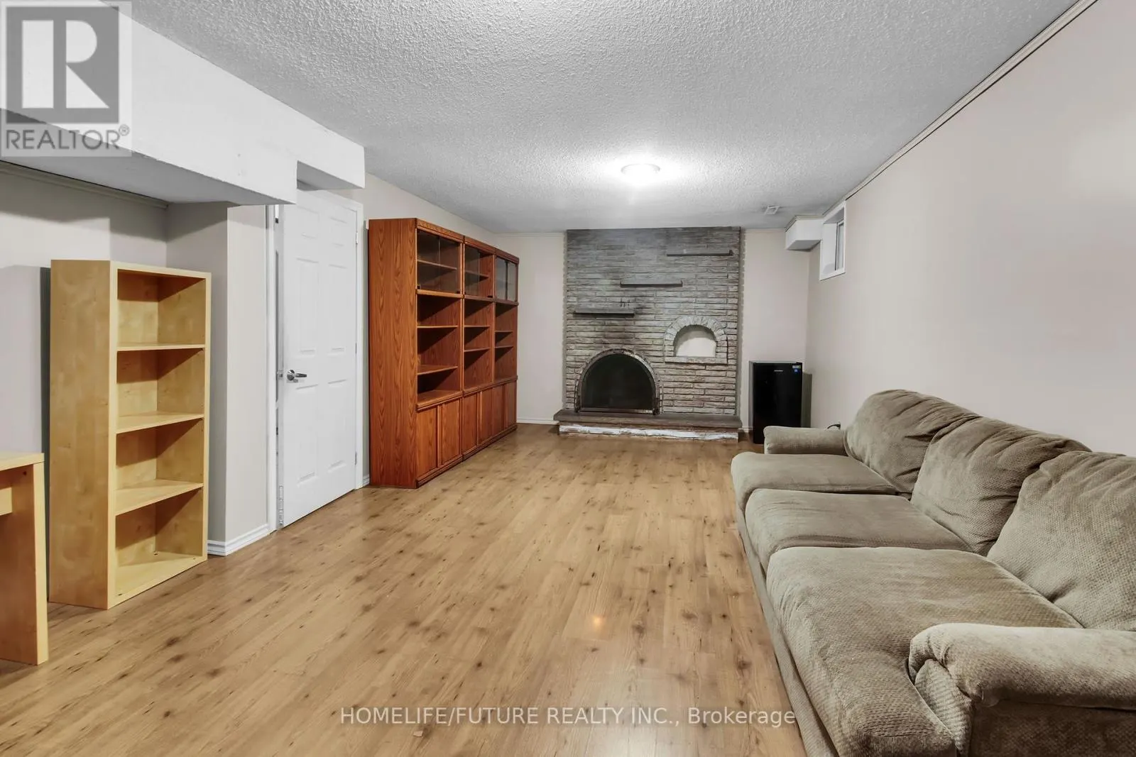 1757 SHADYBROOK DRIVE