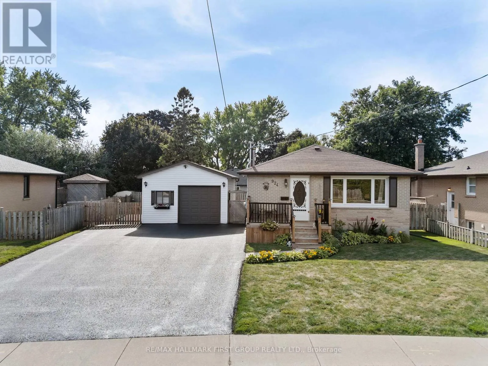 924 MCCULLOUGH DRIVE