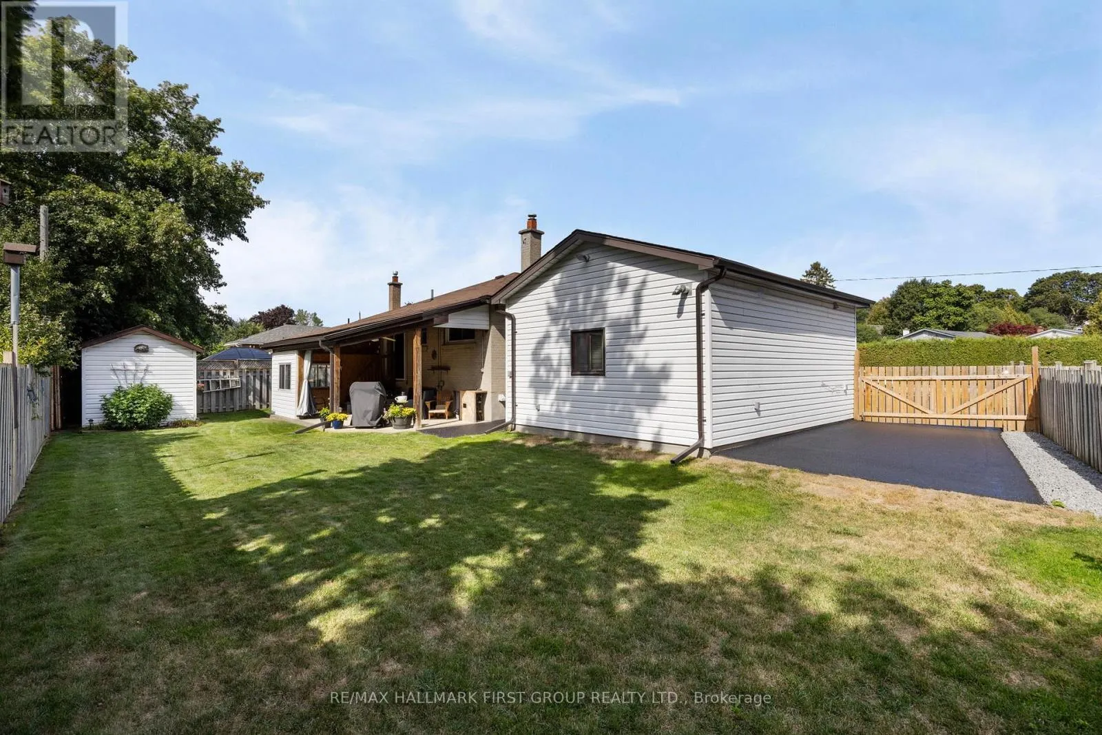 924 MCCULLOUGH DRIVE