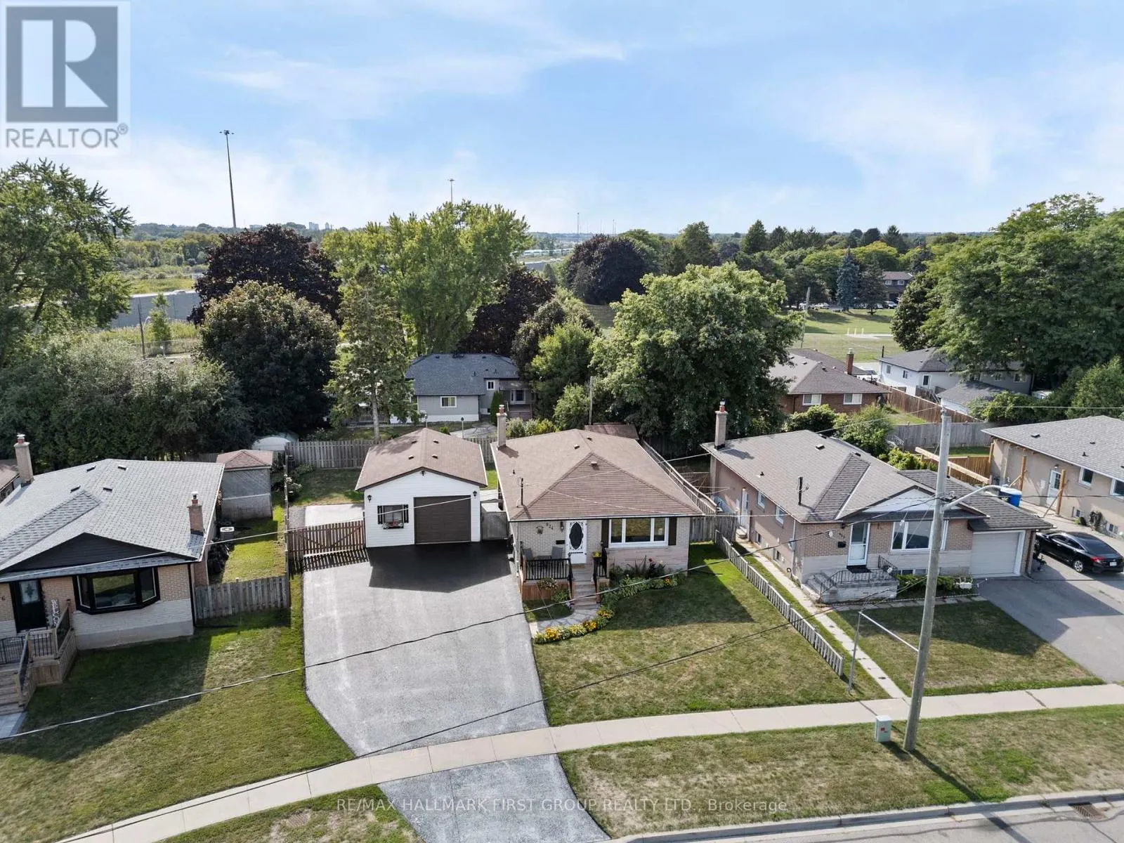 924 MCCULLOUGH DRIVE