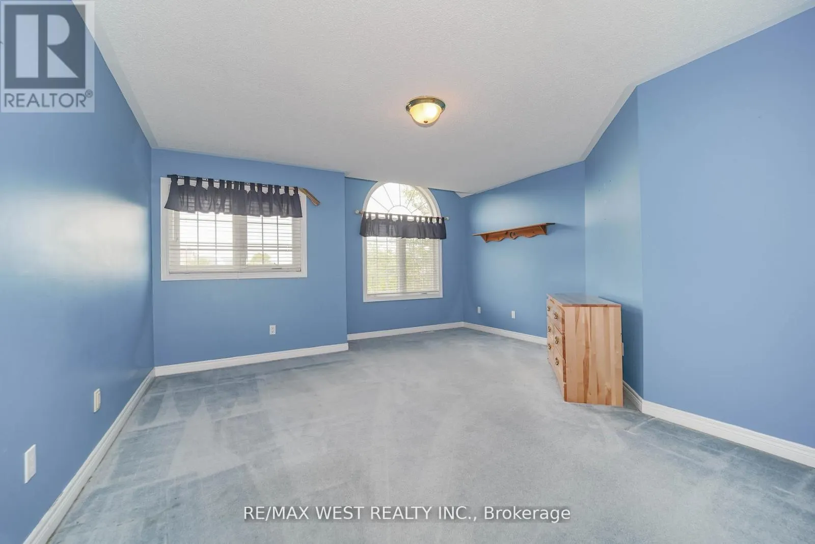 113 SANDCHERRY COURT