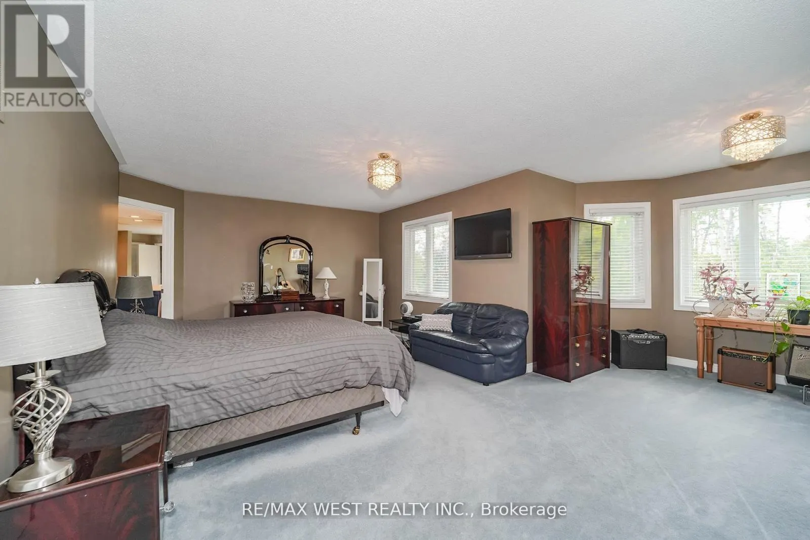 113 SANDCHERRY COURT