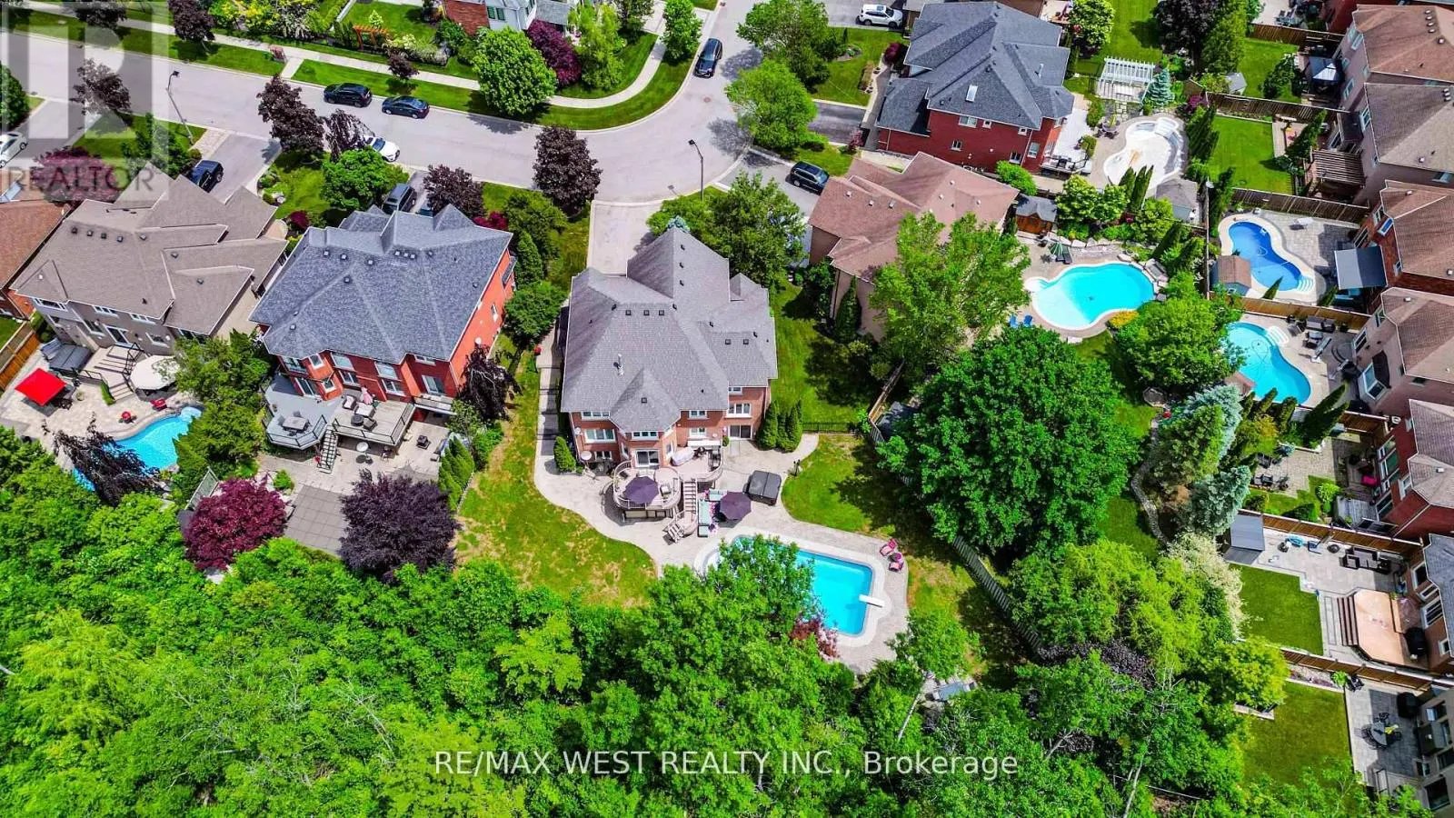 113 SANDCHERRY COURT