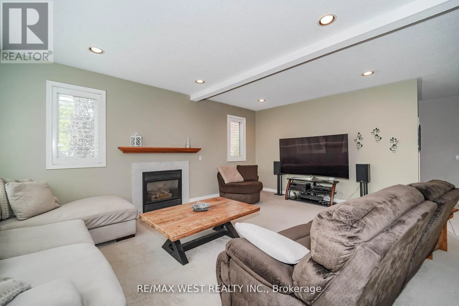 113 SANDCHERRY COURT
