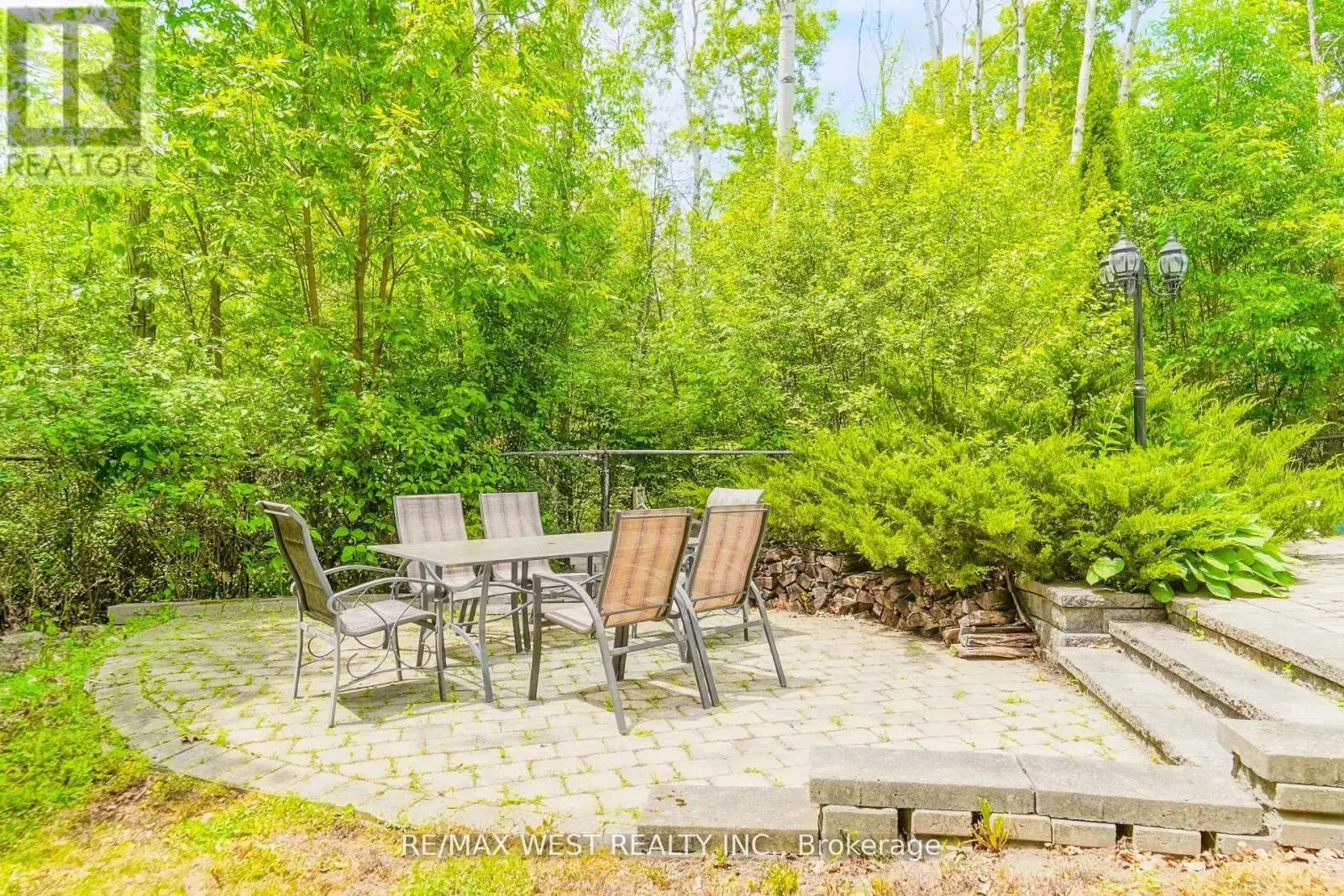 113 SANDCHERRY COURT