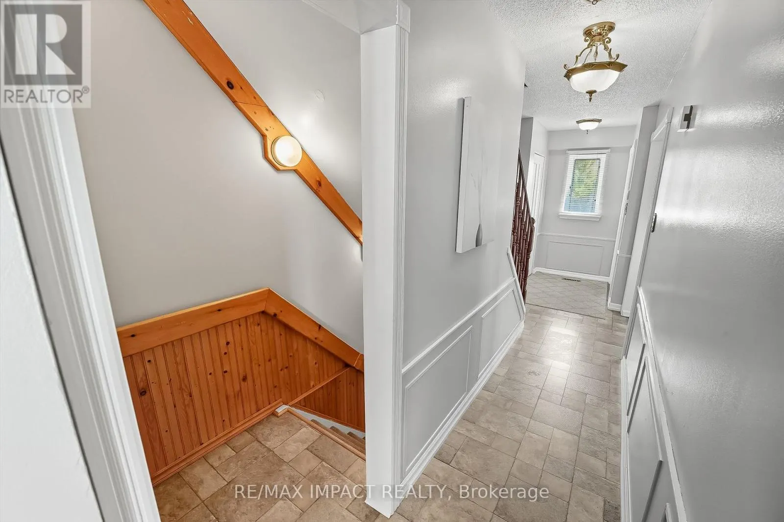 1506 FENELON CRESCENT