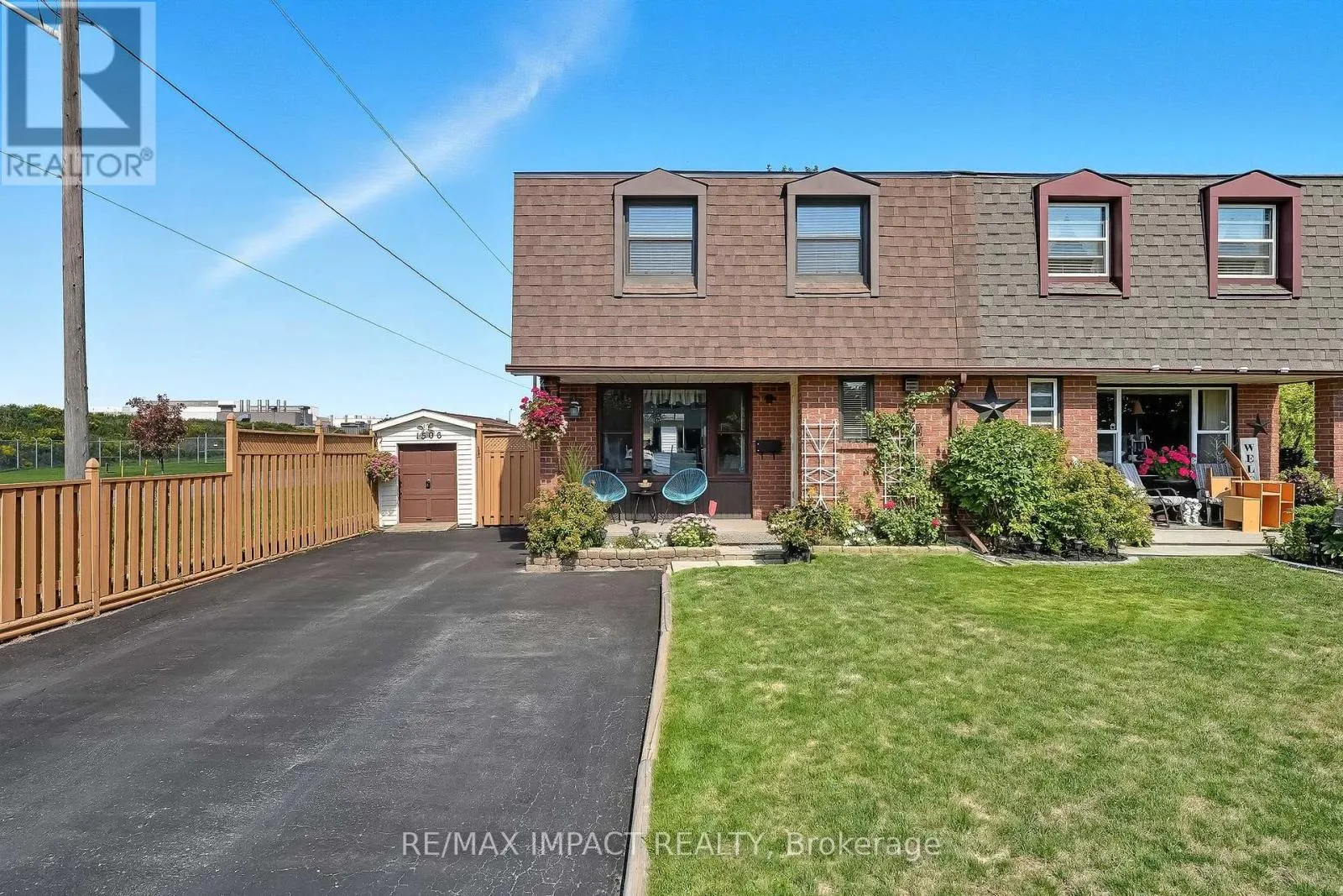 1506 FENELON CRESCENT
